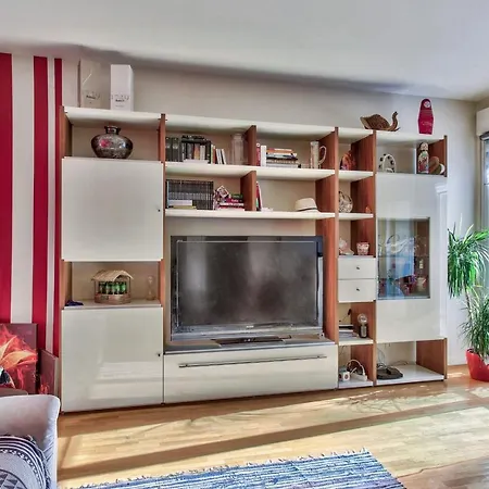 Apartment Charming Quiet T2 In The Place De La Bastille - Welkeys
